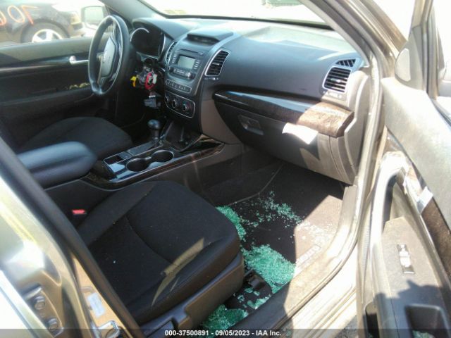 5XYKT3A65EG474306 KIA SORENTO LX