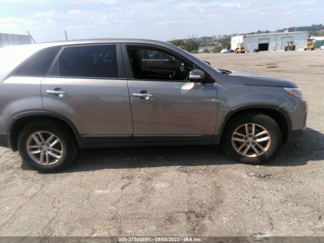 5XYKT3A65EG474306 KIA SORENTO LX