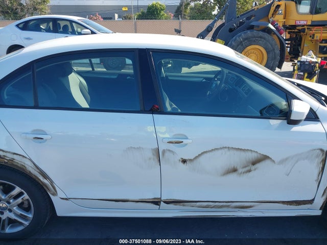 3VW2B7AJ6JM263558 Volkswagen Jetta 1.4t S