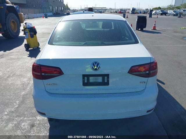 3VW2B7AJ6JM263558 Volkswagen Jetta 1.4t S
