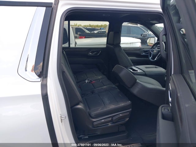 Chevrolet Suburban Lt 2023 1GNSCCKD1PR414662 Image 8