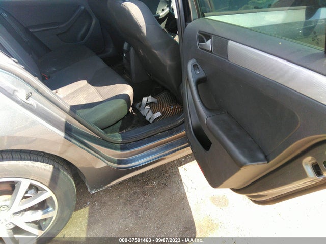 3VWD17AJ8FM201971 Volkswagen Jetta Sedan 1.8t Se