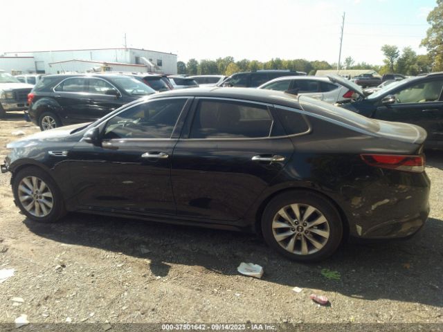5XXGT4L38JG233174 KIA Optima S