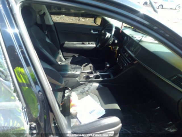 5XXGT4L38JG233174 KIA Optima S