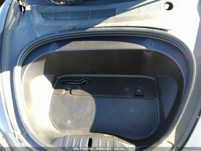 5YJ3E1EB4KF517627 Tesla Model 3 Long Range/performance
