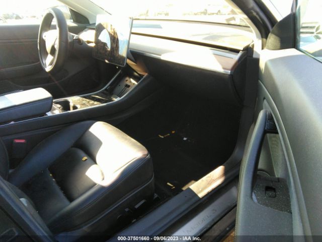 5YJ3E1EB4KF517627 Tesla Model 3 Long Range/performance