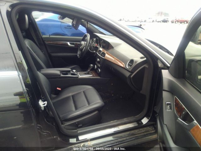 WDDGF4HB6ER314514 Mercedes-Benz C 250 Sport/luxury