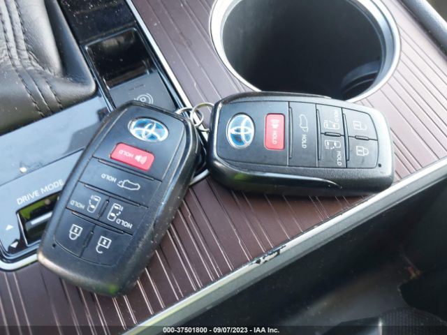 5TDYSKFC7MS019464 Toyota SIENNA XLE