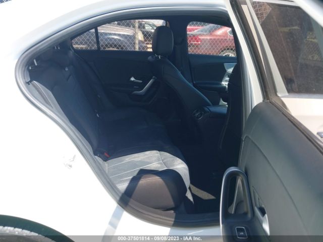 WDD3G4EB1KW024890 Mercedes-Benz A-class A 220