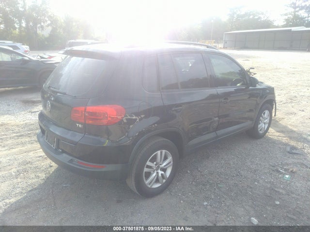 WVGAV7AXXGW523992 Volkswagen TIGUAN S