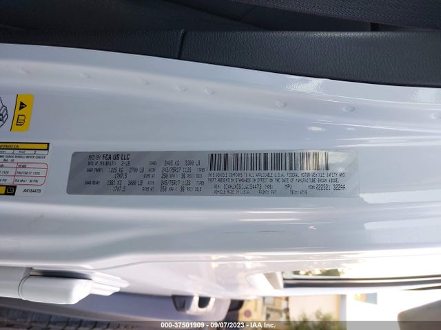 1C4HJXDG1JW154473 Jeep Wrangler Unlimited Sport