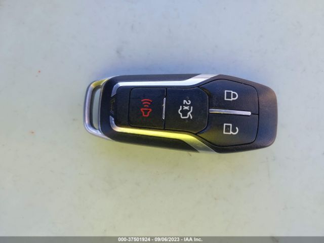 1FA6P8AM2G5217560 Ford Mustang V6