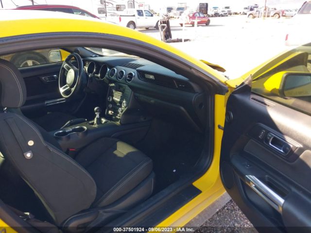 1FA6P8AM2G5217560 Ford Mustang V6