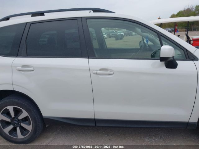 JF2SJAGC2JH407981 Subaru Forester Premium