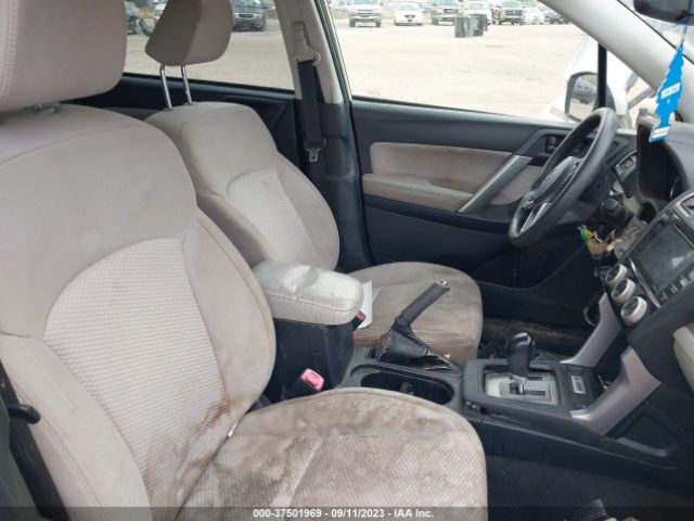 JF2SJAGC2JH407981 Subaru Forester Premium