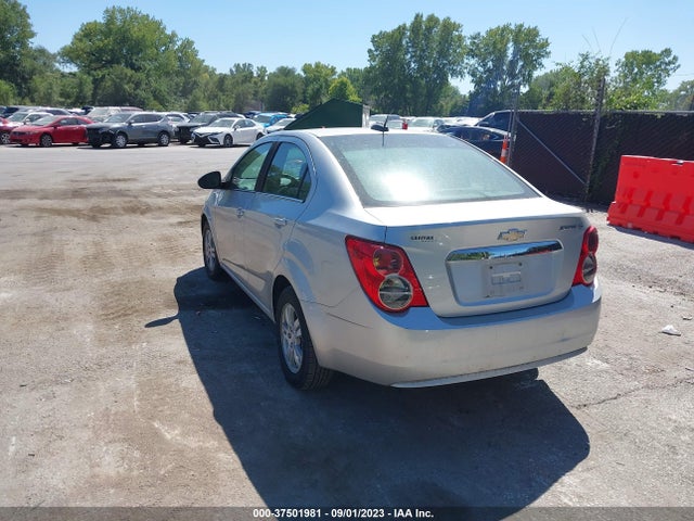 Chevrolet SONIC LT 2015 1G1JC5SH1F4107175 Image 3