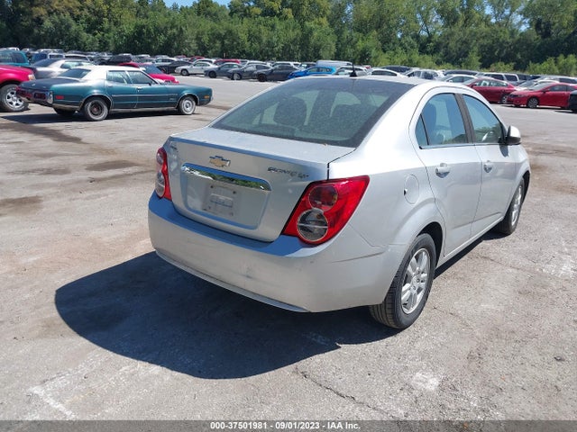 Chevrolet SONIC LT 2015 1G1JC5SH1F4107175 Image 4