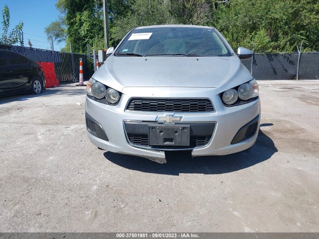 Chevrolet SONIC LT 2015 1G1JC5SH1F4107175 Image 6