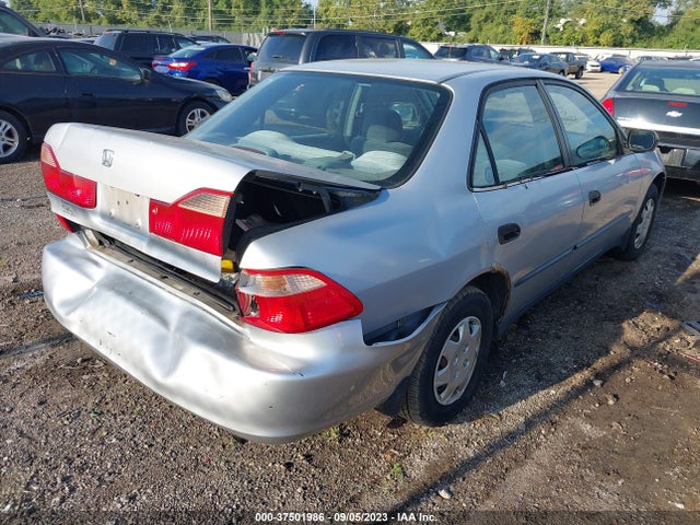 2000 HONDA ACCORD SDN DX VIN: 1HGCF854XYA157693