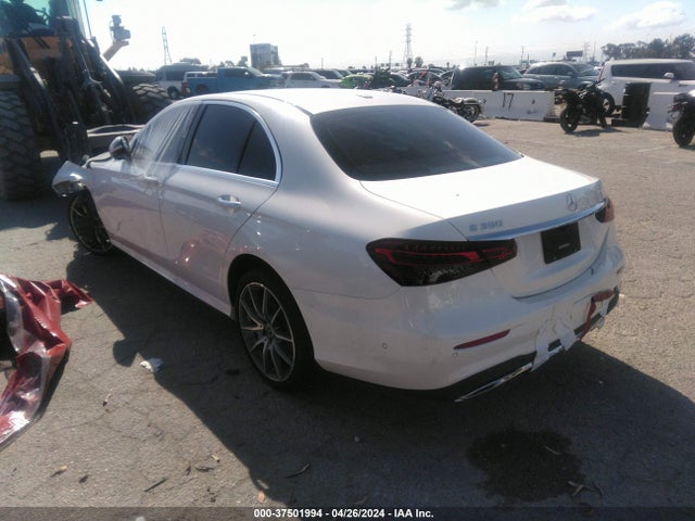 Mercedes-Benz E 350 2021 W1KZF8DB3MA980328 Image 3