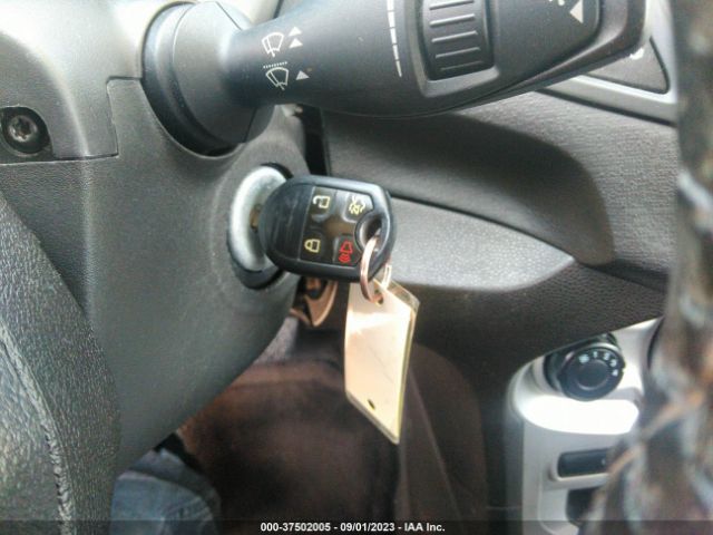 3FADP4EJ8FM167515 Ford FIESTA SE