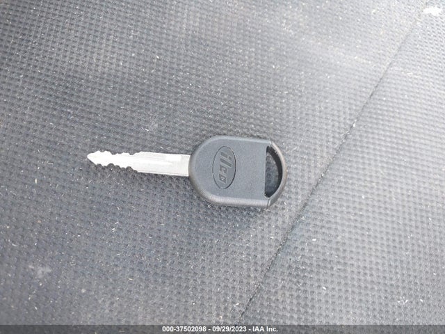 2009 FORD ESCAPE XLT VIN: 1FMCU03749KB28975