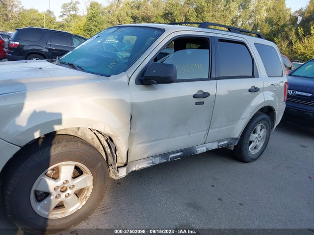 2009 FORD ESCAPE XLT VIN: 1FMCU03749KB28975