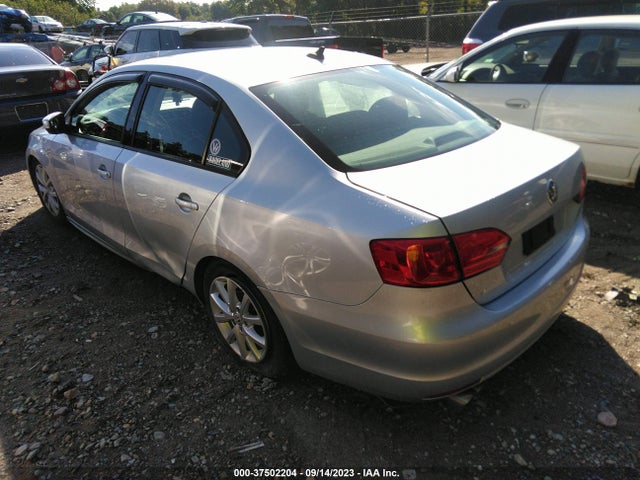 2011 VOLKSWAGEN JETTA SEDAN SE W VIN: 3VWDZ7AJXBM013181