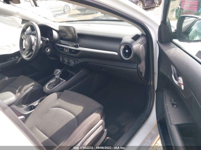3KPF24AD1LE140518 KIA Forte Lxs