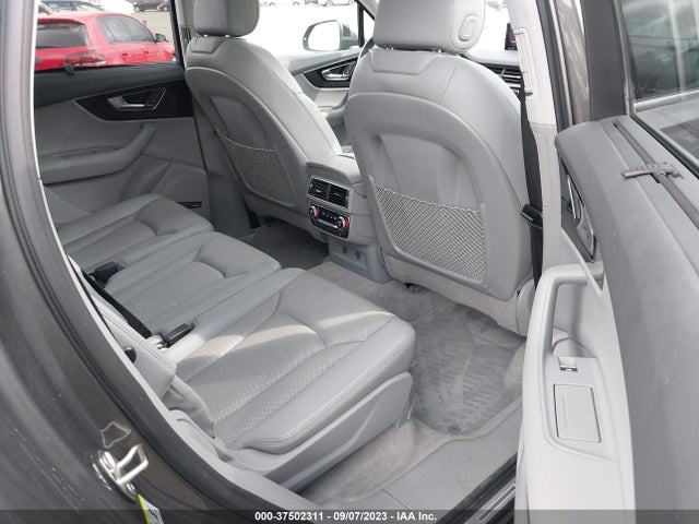 WA1VAAF75KD037662 Audi Q7 Prestige