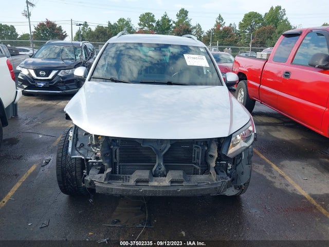WVGAV7AX9GW604868 Volkswagen Tiguan R-line
