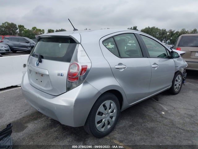 Toyota Prius C One/three/two/four 2014 JTDKDTB36E1067693 Image 6