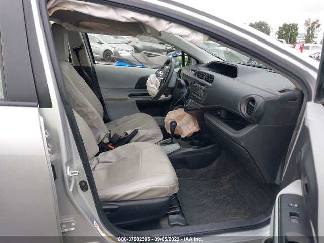 Toyota Prius C One/three/two/four 2014 JTDKDTB36E1067693 Image 7