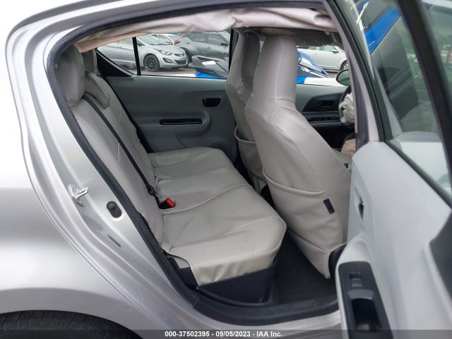 Toyota Prius C One/three/two/four 2014 JTDKDTB36E1067693 Image 10