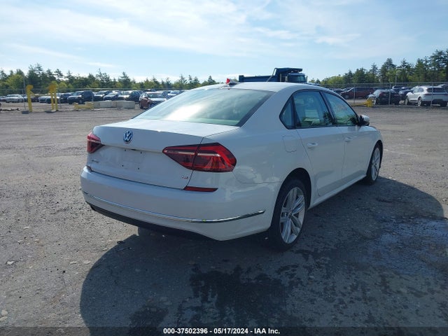 1VWLA7A35KC000862 Volkswagen Passat 2.0t Wolfsburg Edition