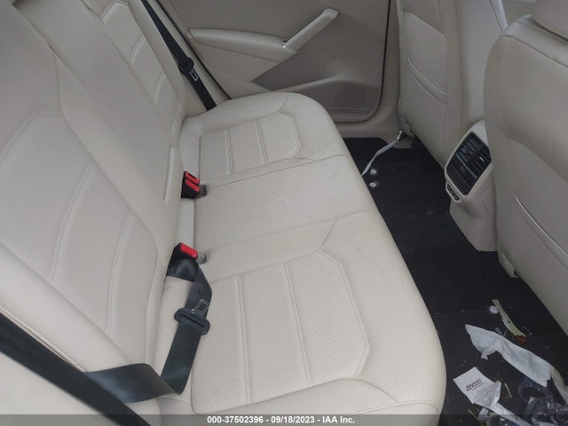 1VWLA7A35KC000862 Volkswagen Passat 2.0t Wolfsburg Edition