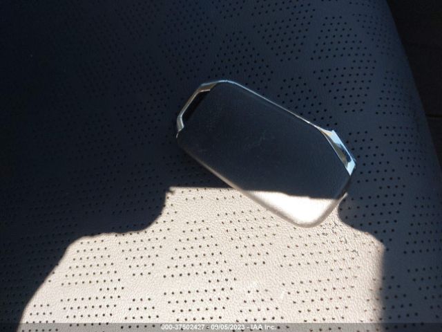 KNDER2AA8R7478489 KIA SELTOS EX
