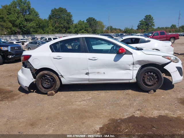 2010 MAZDA MAZDA3 I SPORT VIN: JM1BL1SF3A1338396