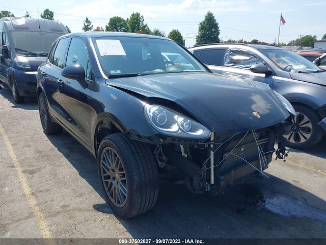 2017 PORSCHE CAYENNE WP1AA2A26HKA82943 Photo 0