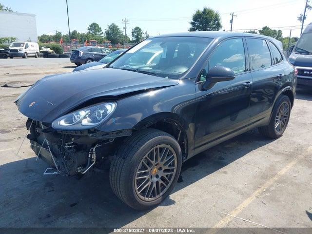 2017 PORSCHE CAYENNE WP1AA2A26HKA82943 Photo 1