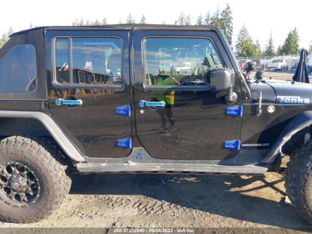 1C4BJWDGXFL683686 Jeep Wrangler Unlimited Sport