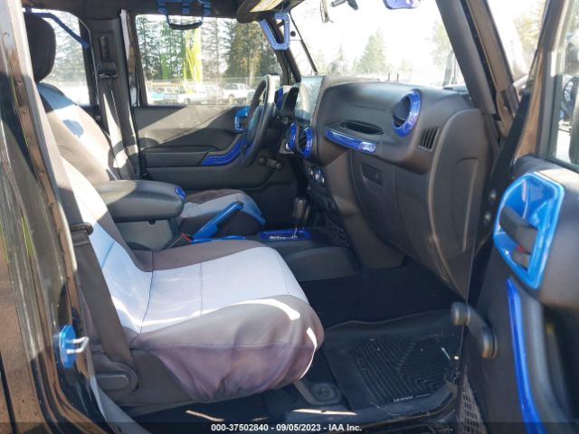 1C4BJWDGXFL683686 Jeep Wrangler Unlimited Sport