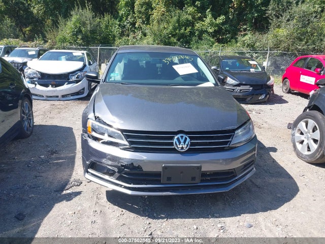 3VW267AJ2GM225211 Volkswagen Jetta Sedan 1.4t S