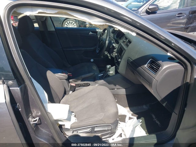 3VW267AJ2GM225211 Volkswagen Jetta Sedan 1.4t S