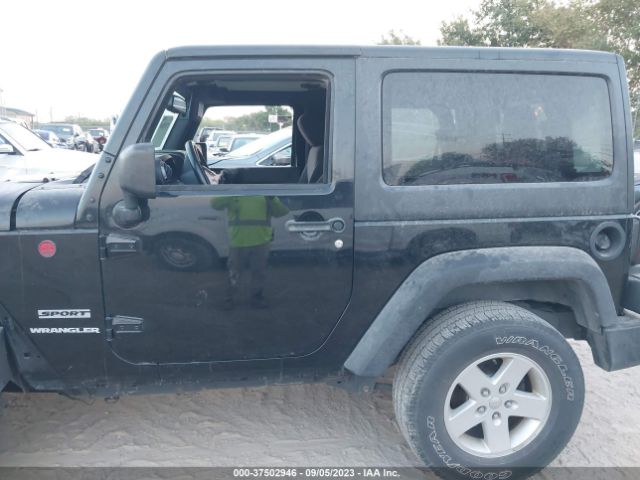 1C4AJWAGXHL739645 Jeep Wrangler Sport