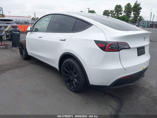 Tesla Model Y Long Range 2023 7SAYGDEE6PA149714 Image 3