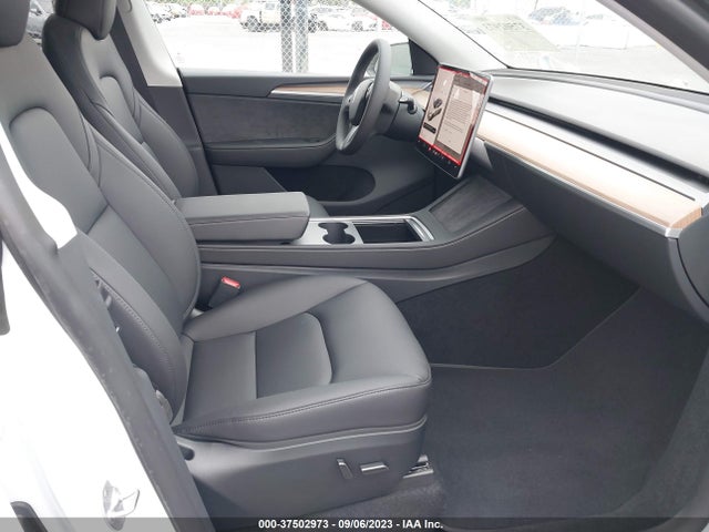 Tesla Model Y Long Range 2023 7SAYGDEE6PA149714 Image 5