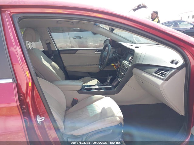 2016 HYUNDAI SONATA 2.4L SE VIN: 5NPE24AF6GH318597