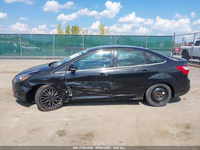 2014 FORD FOCUS TITANIUM VIN: 1FADP3J26EL106205