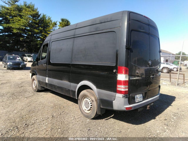 2012 MERCEDES-BENZ SPRINTER CARGO VANS VIN: WD3PE7CC1C5677655